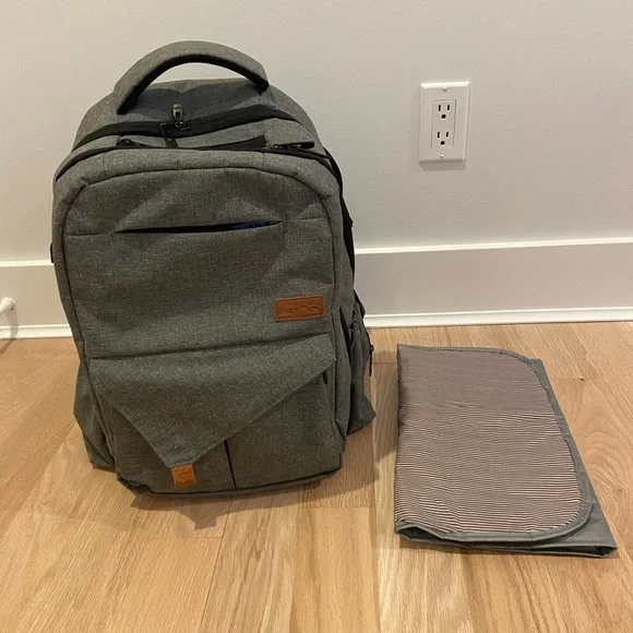 Hap Tim (Amazon) Large Diaper Backpack Grey - Picture 4 of 10